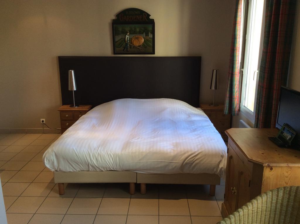 Residence Hotel Les Ducs De Chevreuse, Hébergement, Repas&PDJ Habitación foto