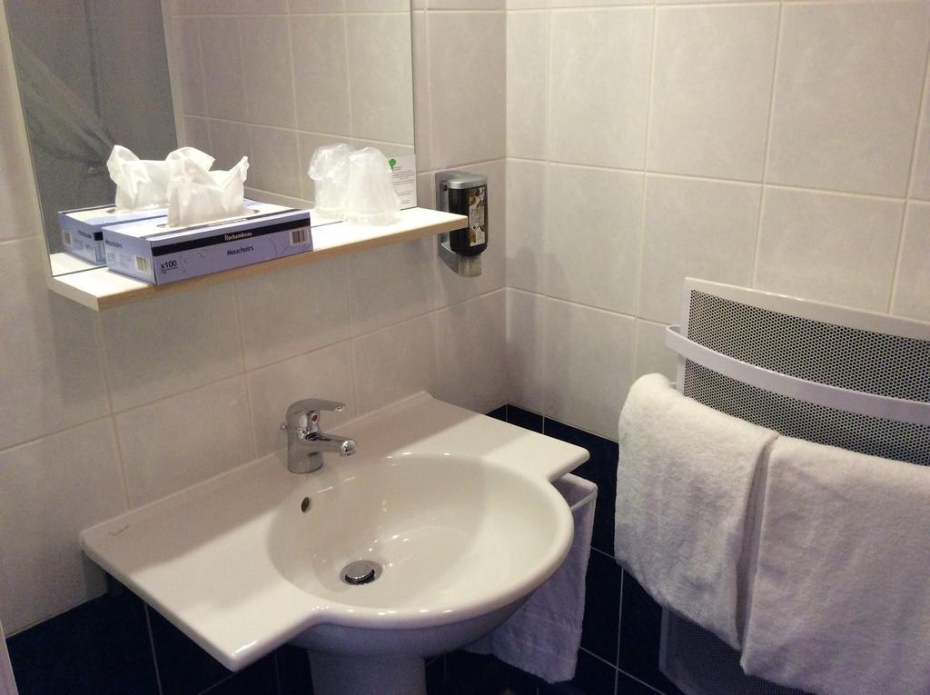 Residence Hotel Les Ducs De Chevreuse, Hébergement, Repas&PDJ Habitación foto