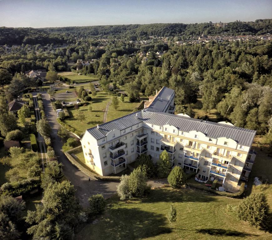 Residence Hotel Les Ducs De Chevreuse, Hébergement, Repas&PDJ Exterior foto
